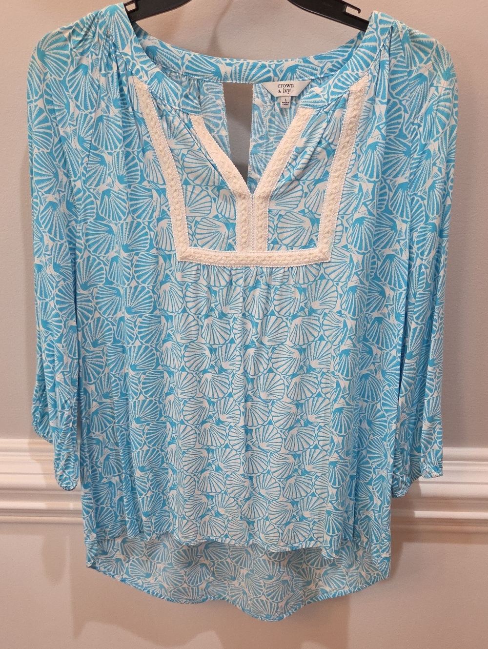 crown & ivy Aqua Shell-Print Tunic with Cream Lace Trim